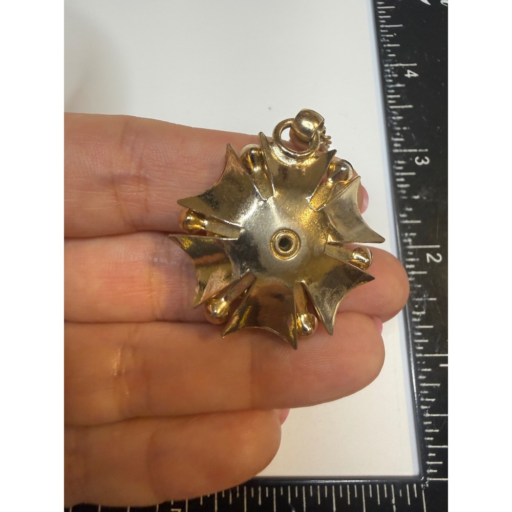 Vintage Gold Tone Sunburst Star Medallion Rhinestone Pendant Necklace 16 Inch - Picture 3 of 3